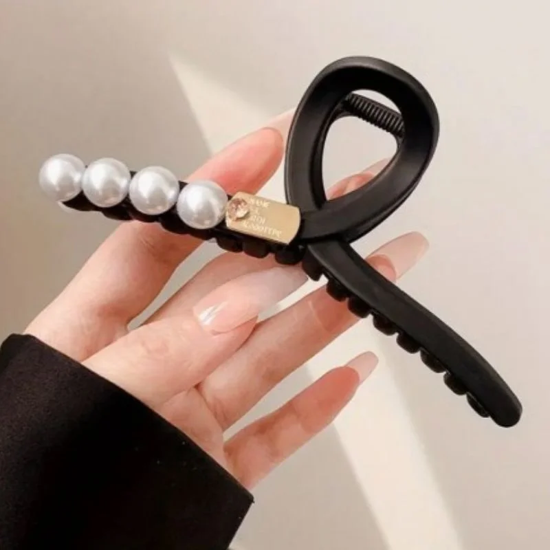 Cleste de par negru cu perle decorative [1]