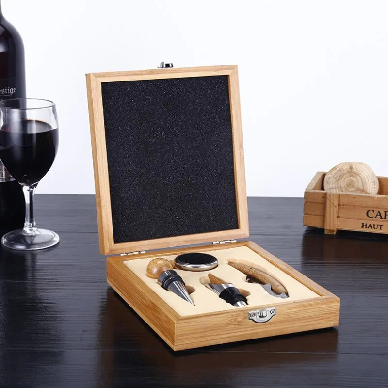 Cutii de Vin - Cutie cadou 4 accesorii vin