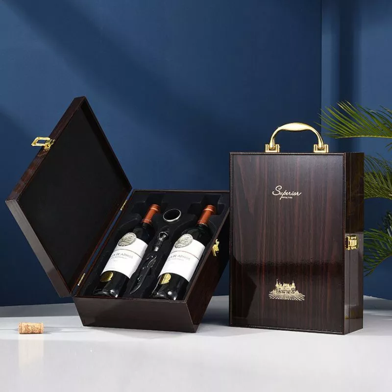 Cutie de vin Wood Deluxe pentru 2 sticle cu accesorii de vin incluse Prestige [0]