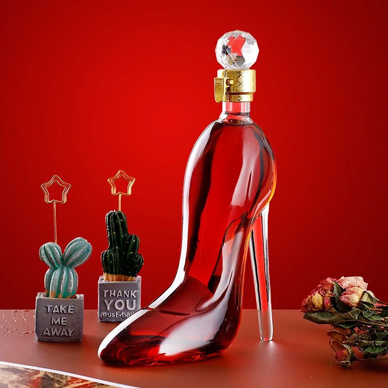 Cadouri pentru Mama - Decantor bauturi Glam Heel, 750 ml