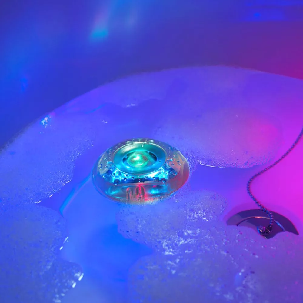 Disco in cada, Baie in lumini colorate [1]