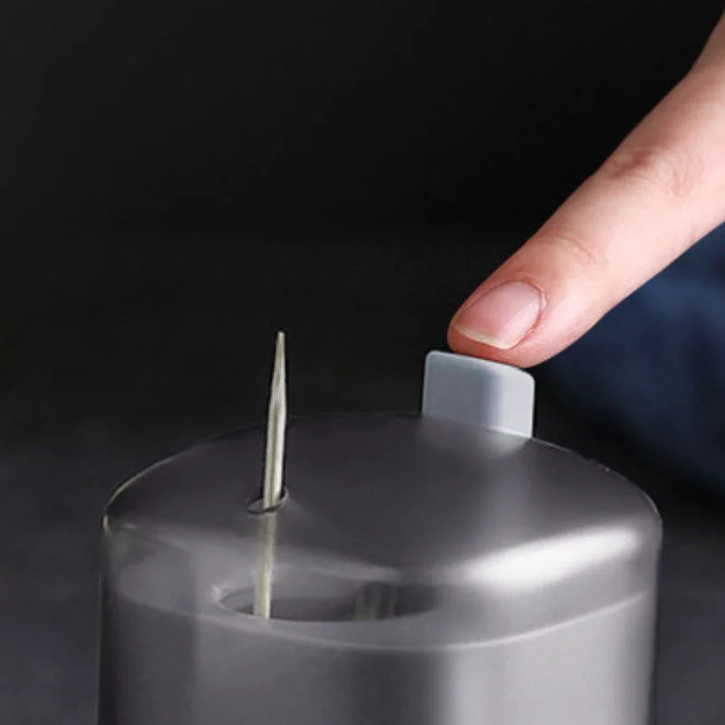 Dispenser scobitori cu buton [2]