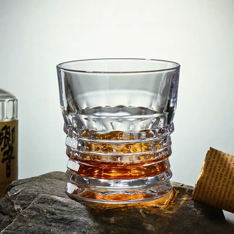 Petrecere - Pahar whiskey Clouds