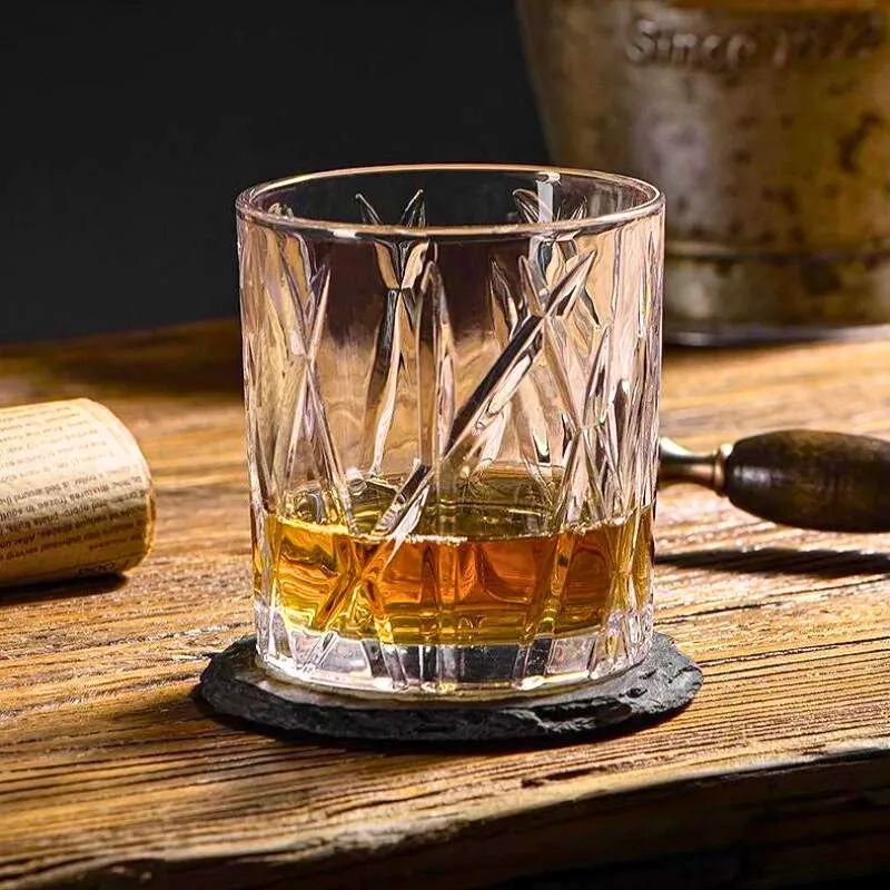 Cadouri pentru Sefi - Pahar whiskey Mysterious