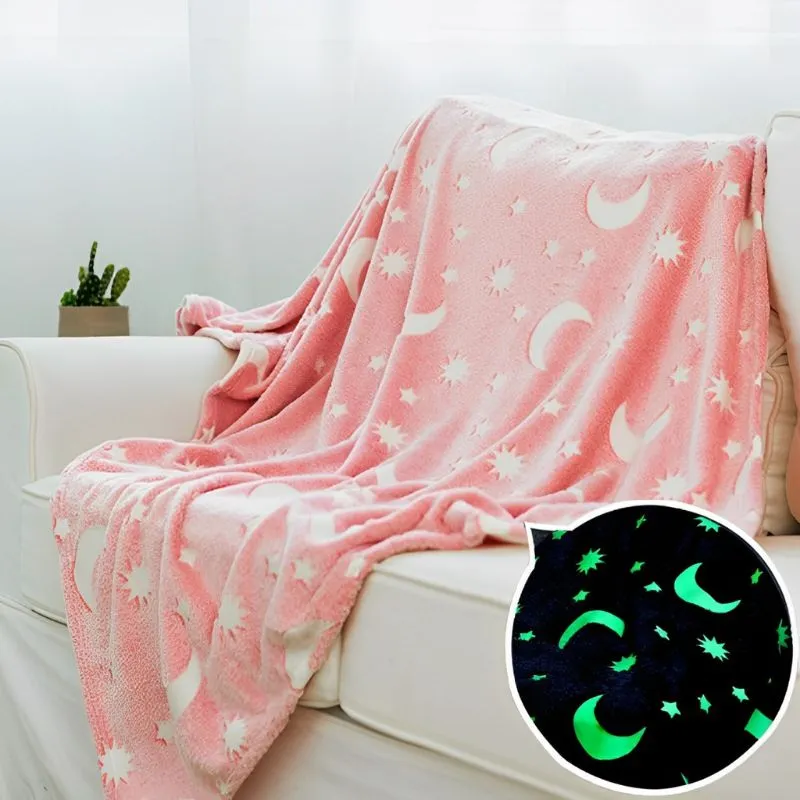 Cadouri Paste - Patura Luna Fosforescenta Roz Flanel  130 x 150 cm