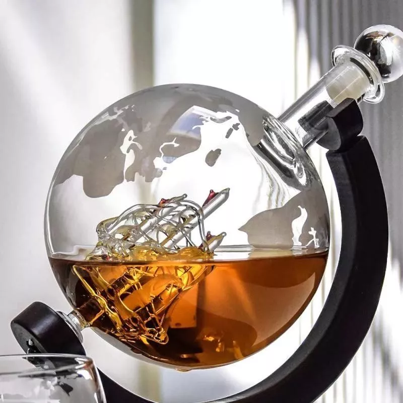 Set cadou decantor Glob Pamantesc cu doua pahare Epique [26]