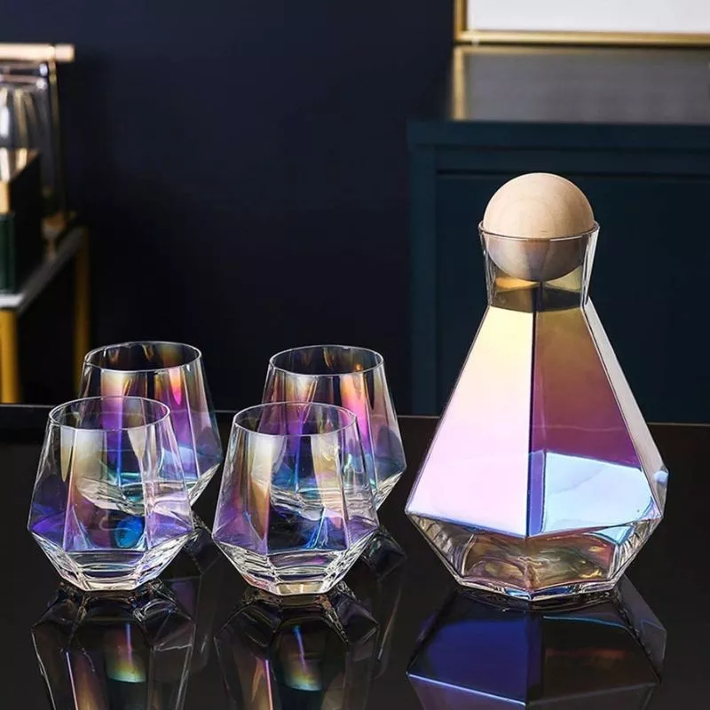 Set cadou Diamante decantor cu 4 pahare si bile de curatare [1]