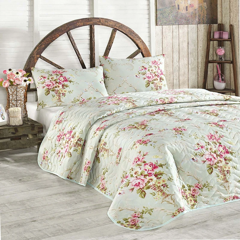Cele mai noi - Set cuvertura matlasata pat dublu, model elegant, 200x220 cm, doua huse de perna