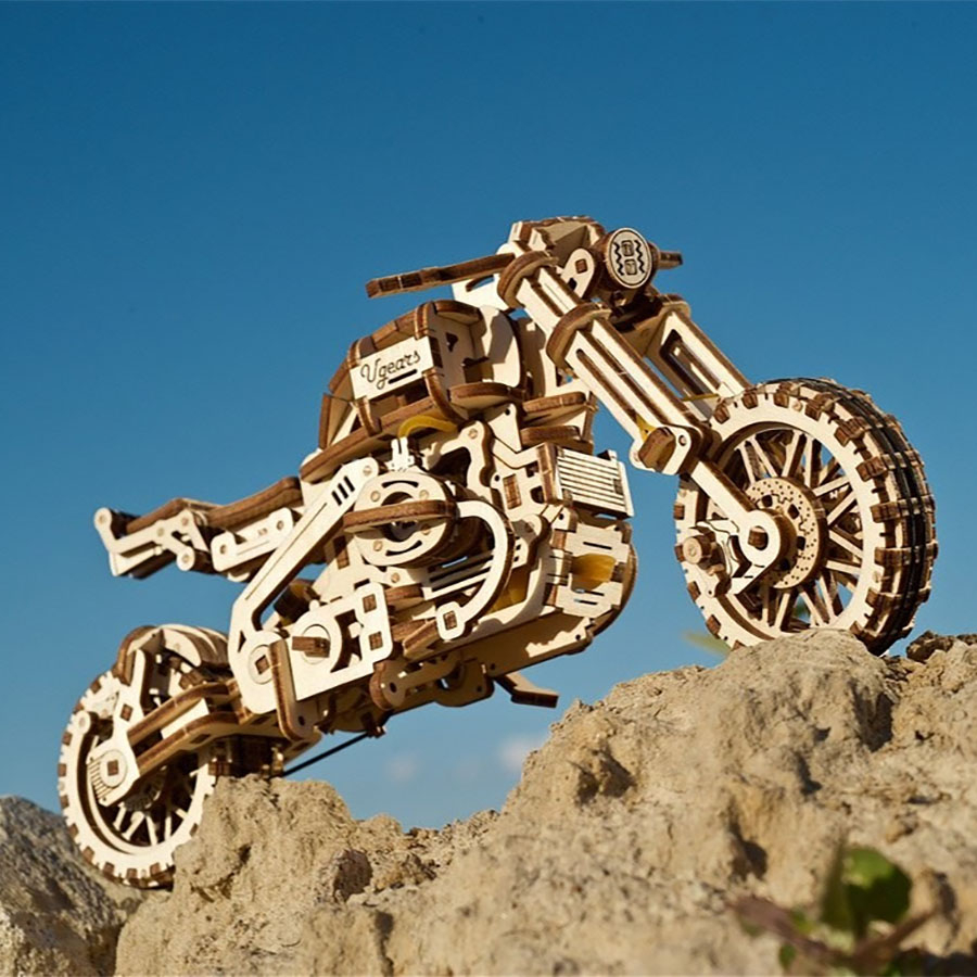 Puzzle 3D Motocicleta Scrambler UGR-10 din lemn Ugears
