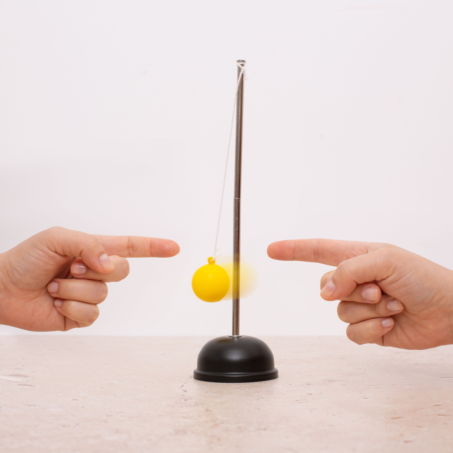 Finger Tetherball, joc pentru distractia degetelor