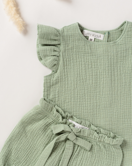 Compleu de vara din muselina cu pantaloni scurti si bluza verde salvie [4]