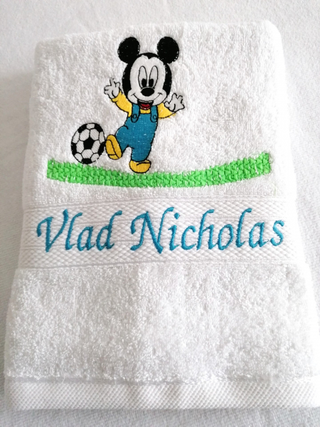 Trusou botez personalizat 8 piese Mickey Mouse [4]