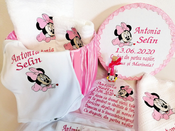 Trusou botez personalizat complet Minnie Mouse [2]
