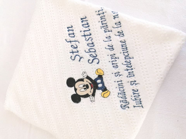 Trusou botez personalizat 9 piese Mickey Mouse [7]