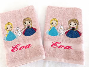 Articole copii pentru gradinita - Prosop personalizat pentru gradinita Elsa si Anna