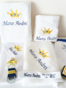 Trusou botez baieti 8 piese - Trusou botez personalizata pentru baieti 8 piese King