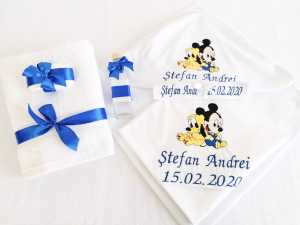 Trusou botez baieti 6 piese - Trusou botez personalizat 6 piese Friends