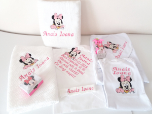 Trusouri personalizate fetite - Trusou botez personalizat 8 piese Baby Minnie