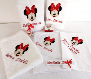 Trusou botez personalizat 8 piese Minnie Mouse