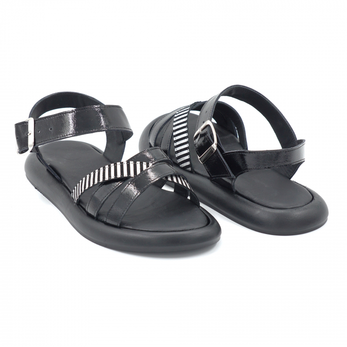 Sandale dama din piele naturala lacuita neagra si cu imprimeu dungi argintii cu varf rotund si talpa joasa 2 cm 3421-24 [4]