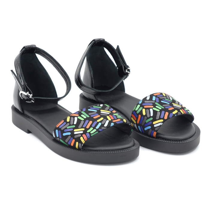 Sandale dama din piele naturala lacuita neagra si cu imprimeu multicolor cu varf rotund si talpa joasa 3 cm 4721-1-24 [3]