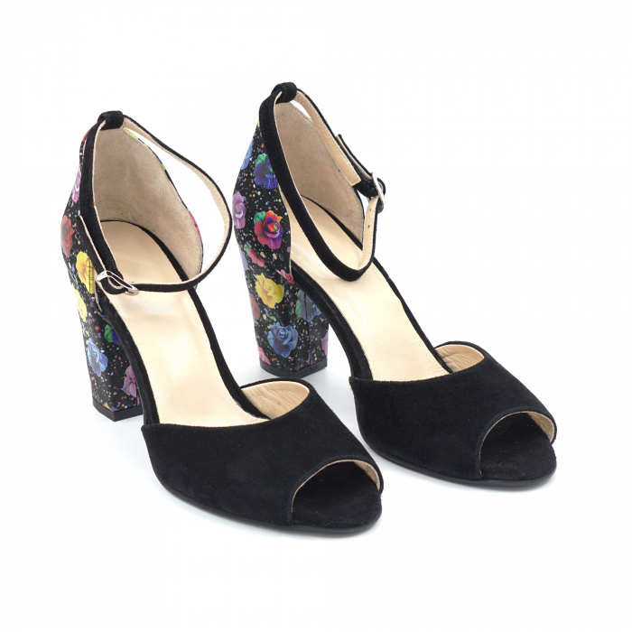 Sandale dama din piele naturala intoarsa neagra si cu imprimeu floral cu varf rotund si toc mediu gros imbracat 8 cm 1064-2-24 [3]