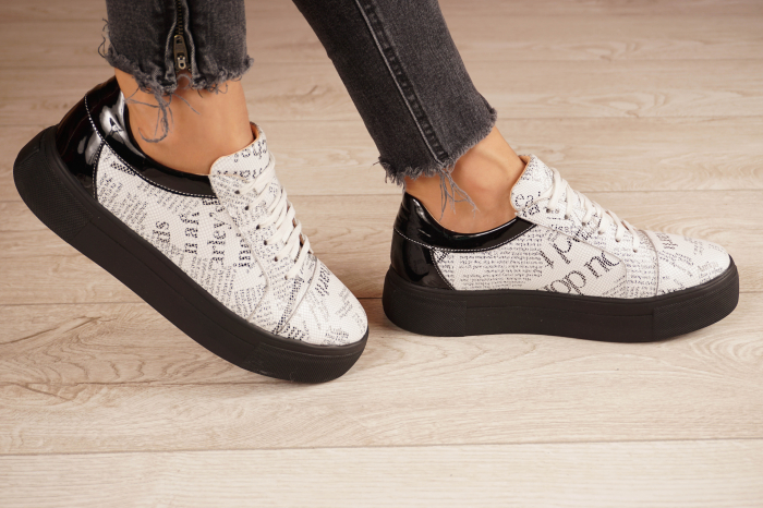 Pantofi dama tip adidas din piele naturala lacuita neagra si cu imprimeu ziar cu varf rotund si talpa 3 cm 60220-20 [3]
