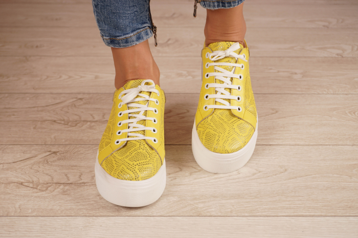 Pantofi dama tip adidas  din piele naturala cu imprimeu galben cu varf rotund si talpa 3 cm 62220-21 [4]
