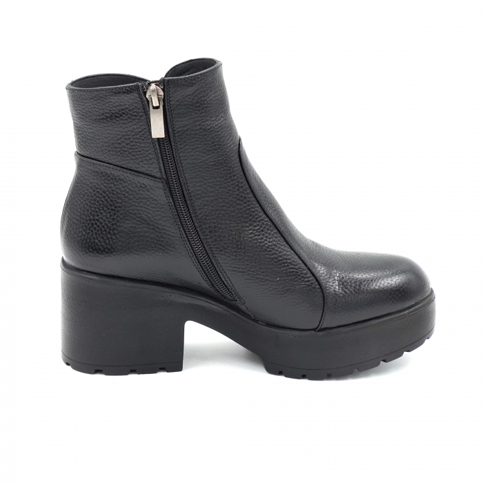 Ghete dama casual din piele naturala neagra cu varf rotund si toc mic gros 5 cm 70220-23 [3]