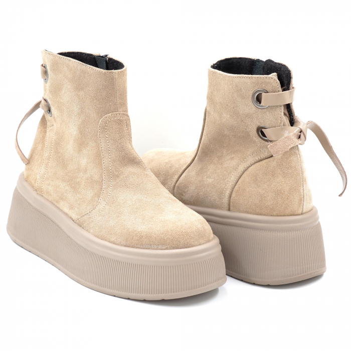 Gheata dama casual din piele naturala intoarsa bej cappucino cu accesorii metaloce, varf rotund si talpa 5 cm 71120-1-24 [5]