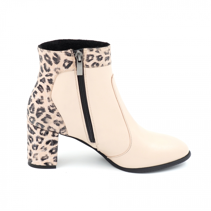 Ghete dama elegante din piele naturala nude bej deschis si cu imprimeu animal print leopard cu varf rotund si toc mic gros imbracat 5 cm 72119-23 [3]