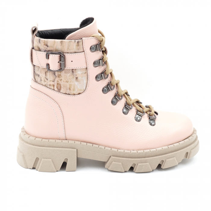 Ghete dama casual din piele naturala bizonata nude roz pudra si cu imprimeu animal print cu accesoriu metalic, varf rotund si talpa 3 cm  70721-23 [1]