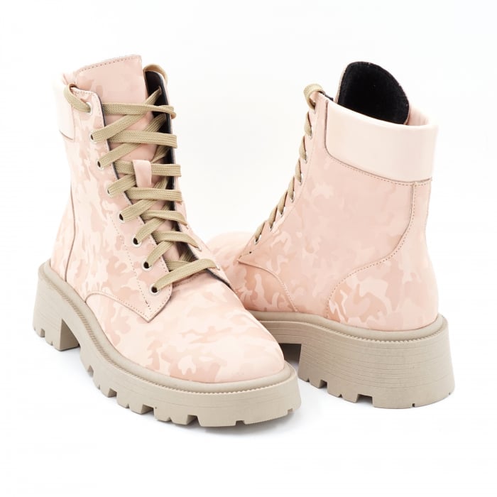 Ghete dama casual din piele naturala lacuita nude roz pudra si roz pudra cu imprimeu militar 3D cu varf rotund si talpa 3 cm  71321-1-23 [4]