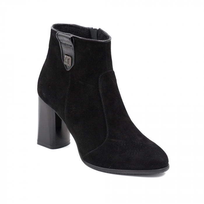 Ghete dama elegante din piele naturala intoarsa si lacuita neagra cu accesoriu metalic, cu varf rotund si toc mediu gros 8 cm  72519-24 [2]