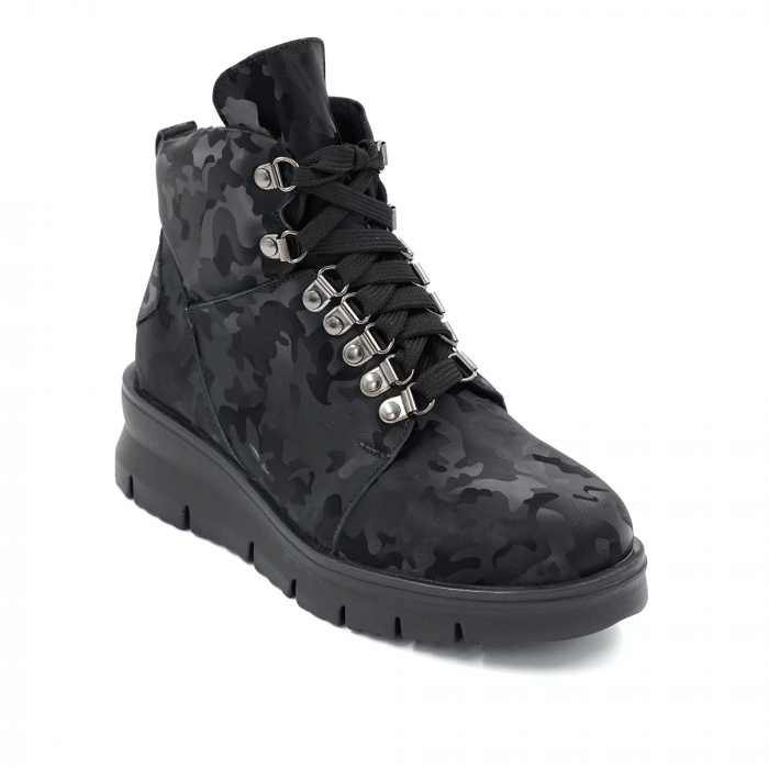 Ghete dama casual sport din piele naturala cu imprimeu negru militar 3D, cu accesorii metalice, cu varf rotund si talpa ortopedica 3 cm 73119-23 [2]