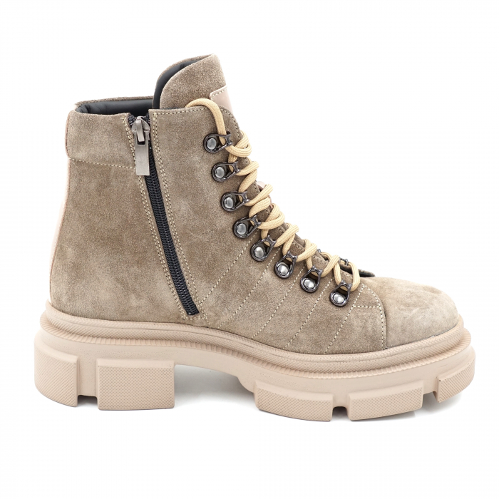 Ghete dama casual din piele naturala intoarsa grej si lac grej cu accesorii metalice, varf rotund si talpa 4 cm  77521-23 [3]