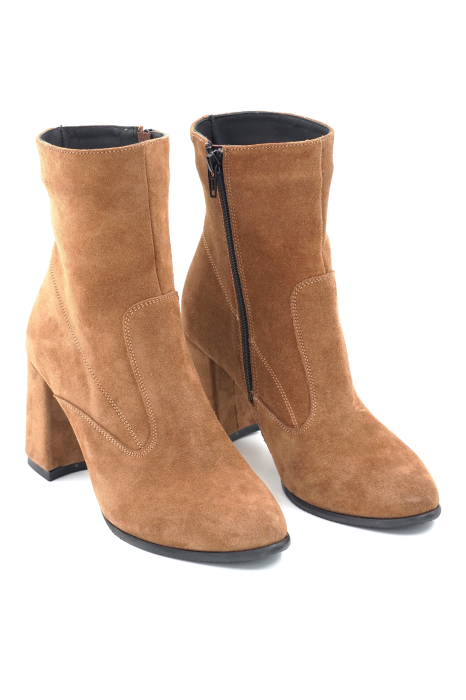 Ghete dama din piele naturala intoarsa maro coniac cu varf ascutit si toc mediu gros imbracat de 7 cm 70424-24 [3]