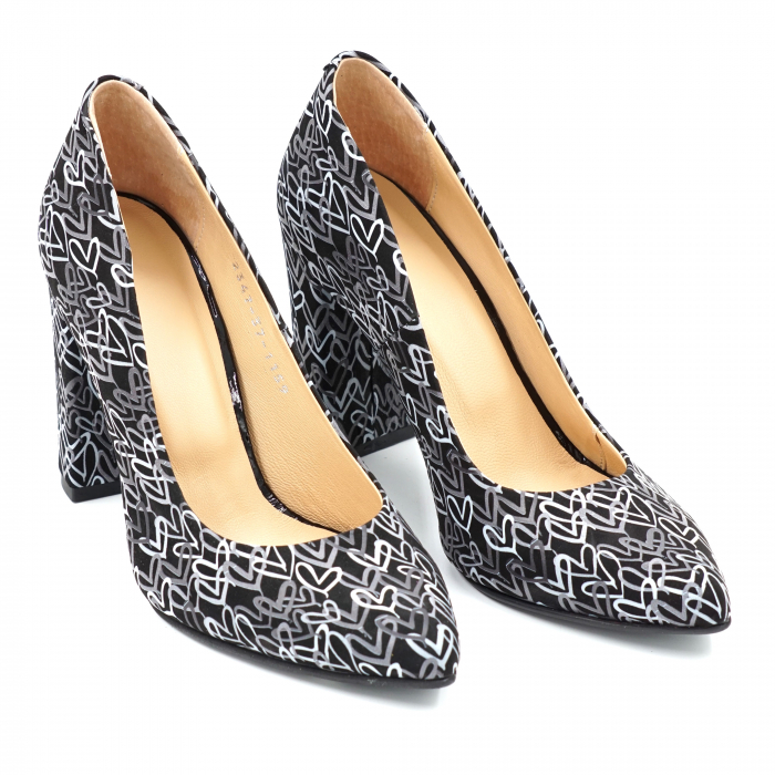 Pantofi dama din piele naturala cu imprimeu negru alb gri cu varf ascutit stileto si toc inalt gros imbracat  9 cm 1159-1-24 [3]