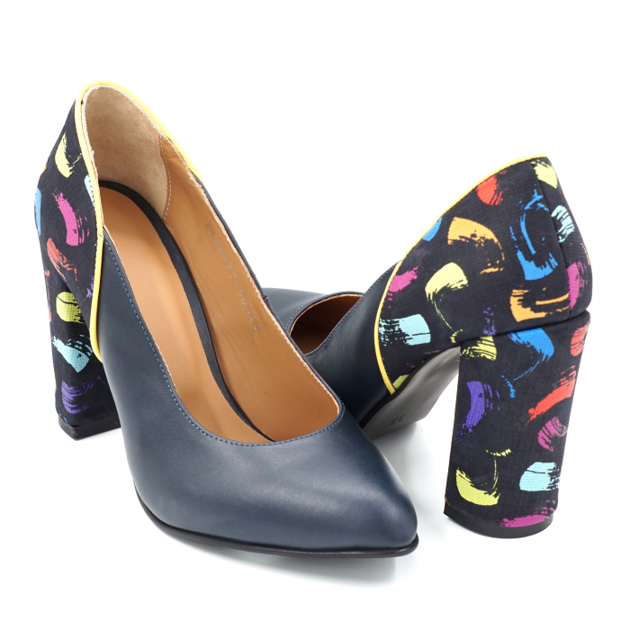 Pantofi dama din piele naturala bleumaren si cu imprimeu multicolor cu varf ascutit si toc inalt gros imbracat 9 cm 50320-1-24 [4]