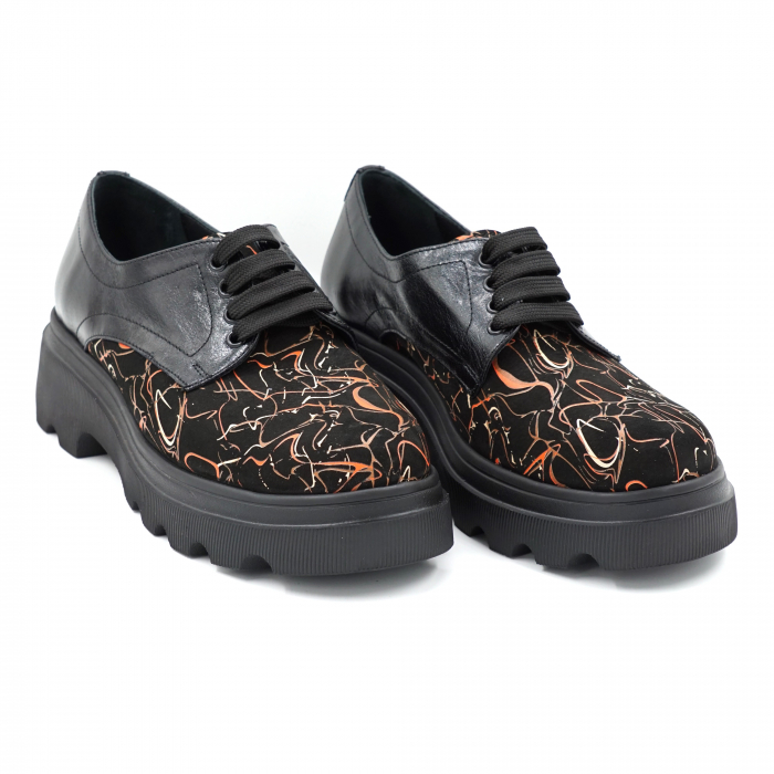 Pantofi dama casual din piele naturala neagra si cu imprimeu colorat cu varf rotund si talpa 4 cm  53017-6-24 [3]