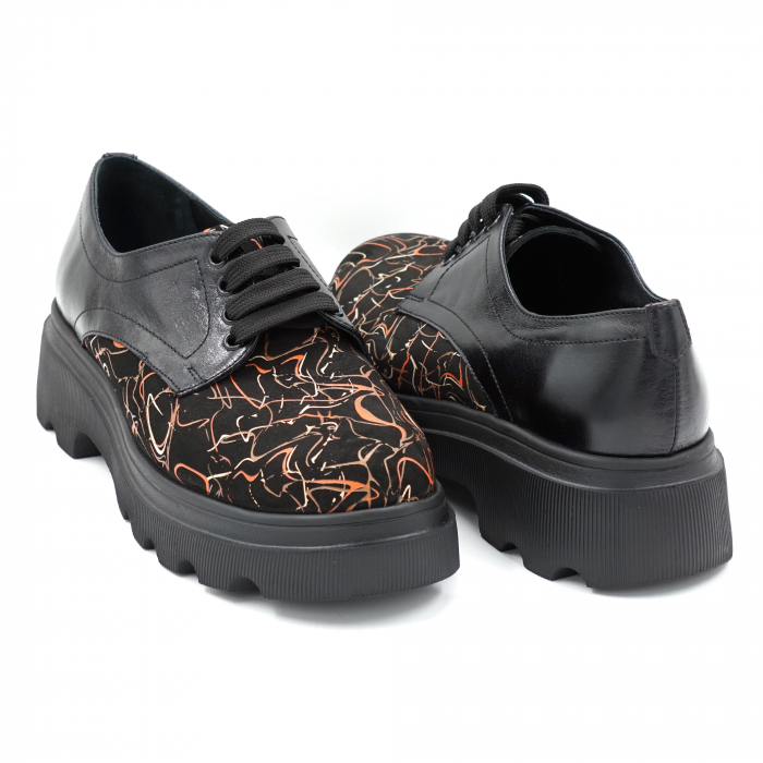 Pantofi dama casual din piele naturala neagra si cu imprimeu colorat cu varf rotund si talpa 4 cm  53017-6-24 [4]
