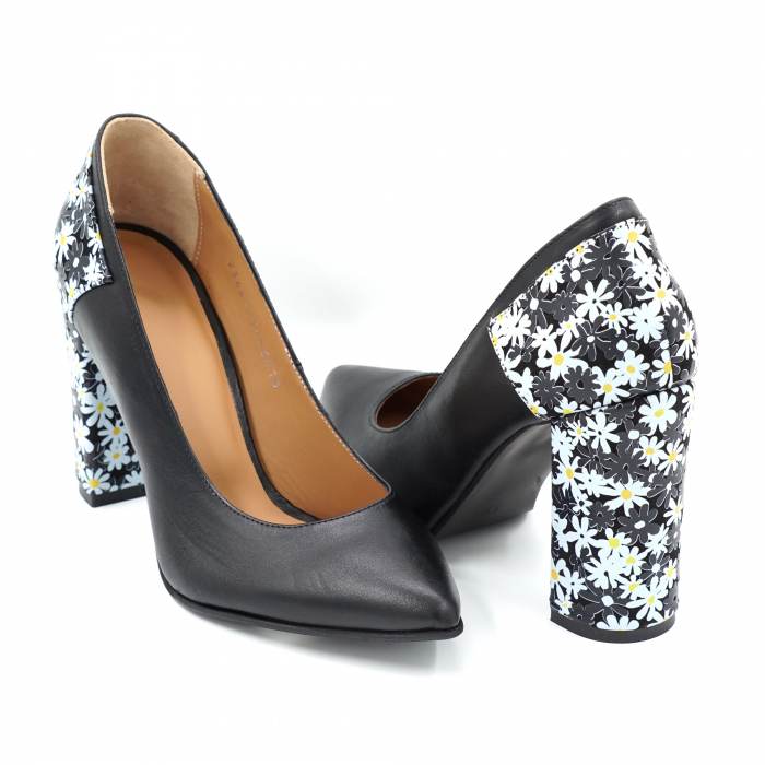 Pantofi dama din piele naturala neagra si cu imprimeu floral cu varf ascutit stileto si tocinalt gros imbracat 9 cm 53018-24 [4]