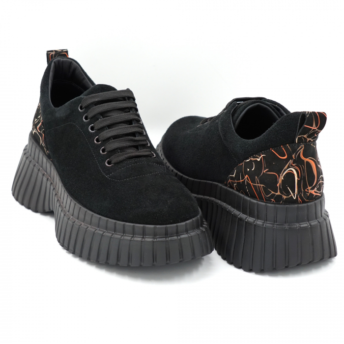 Pantofi dama casual din piele naturala intoarsa neagra si cu imprimeu cu varf rotund si talpa inalta 6 cm  56620-24 [4]
