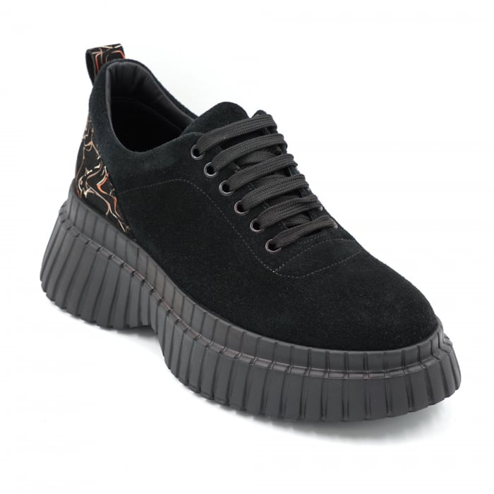 Pantofi dama casual din piele naturala intoarsa neagra si cu imprimeu cu varf rotund si talpa inalta 6 cm  56620-24 [2]