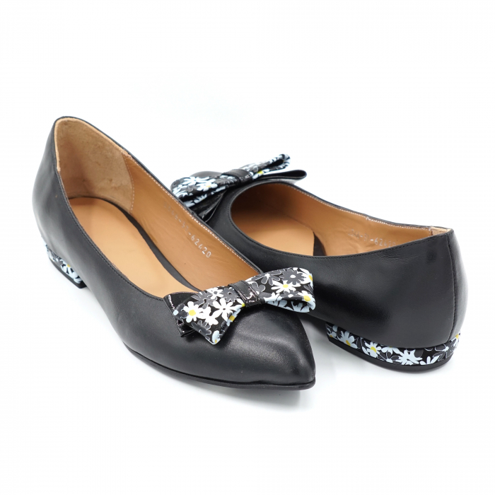 Pantofi dama din piele naturala simpla neagra si cu imprimeu floral tip balerin cu varf ascutit stileto si toc mic gros imbracat 1 cm 62420-24 [4]