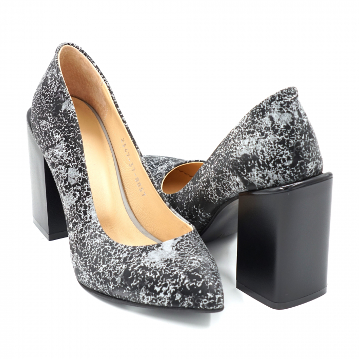 Pantofi dama din piele naturala neagra cu imprimeu gri cu varf ascutit stielto si toc inalt gros 9 cm 9557-3-24 [4]