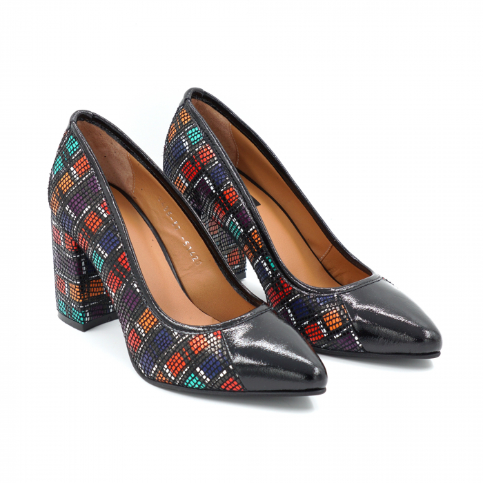 Pantofi dama din piele naturala lacuita neagra si cu imprimeu multicolor cu varf ascutit stiletto si toc mediu gros imbracat 8 cm 51420-1-25 [3]
