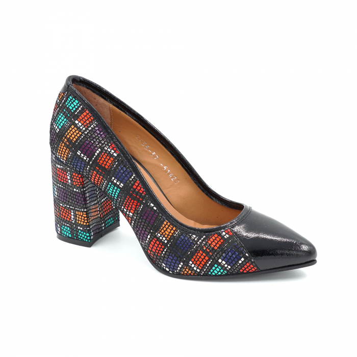 Pantofi dama din piele naturala lacuita neagra si cu imprimeu multicolor cu varf ascutit stiletto si toc mediu gros imbracat 8 cm 51420-1-25 [2]