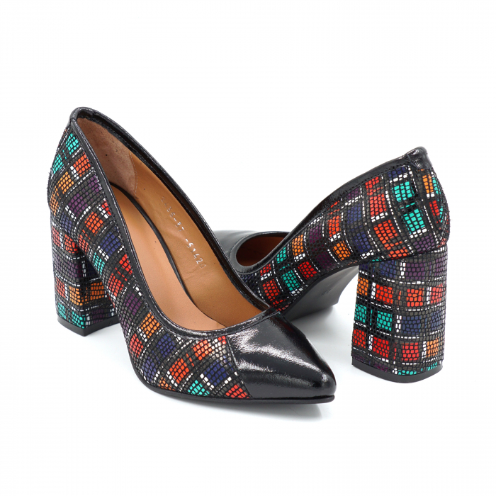 Pantofi dama din piele naturala lacuita neagra si cu imprimeu multicolor cu varf ascutit stiletto si toc mediu gros imbracat 8 cm 51420-1-25 [4]