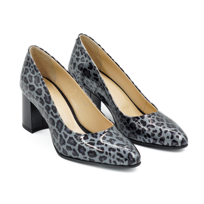 Pantofi dama din piele naturala lacuita gri cu imprimeu leopard, cu varf ascutit si toc mic gros de 6 cm 0700-6-26 [3]